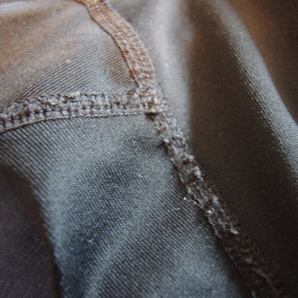 4/$25 Nike Capri Workout Pants Black with Purple Size Large - Picture 4 of 8